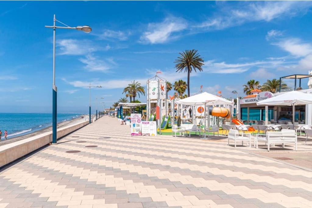 Beachfront Apartment Madrid 709 Torrox Zewnętrze zdjęcie
